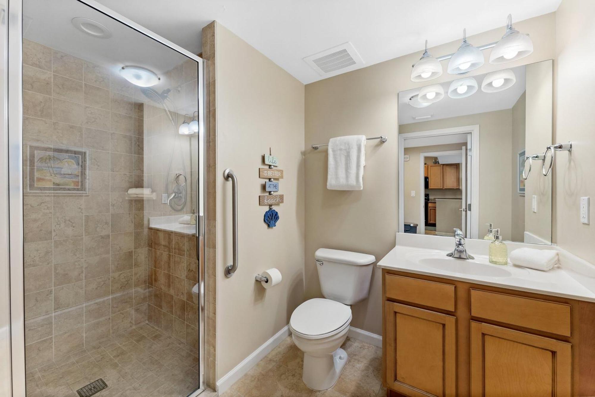 5 Star Resort 2Br 2 Bath King Suite Shuttle Pools Across From Beach 2208 Destin Eksteriør billede